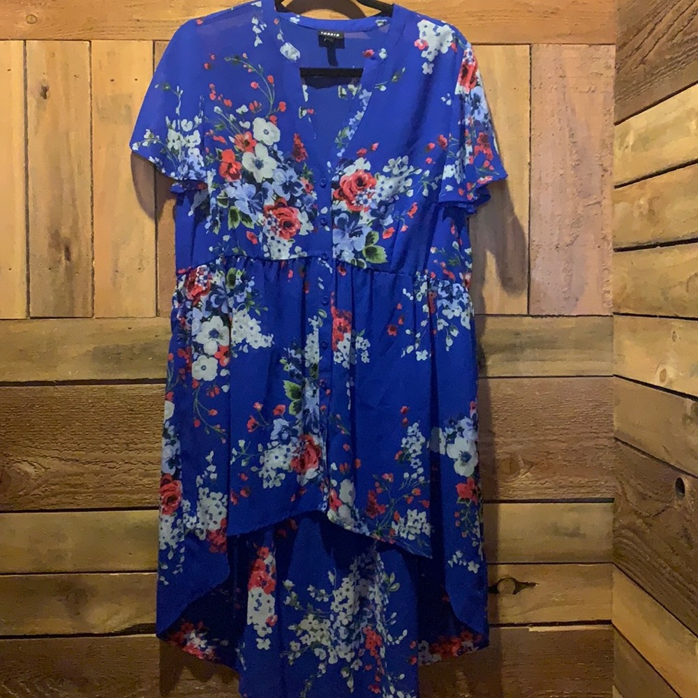 Torrid high-low floral sheer tunic size 00